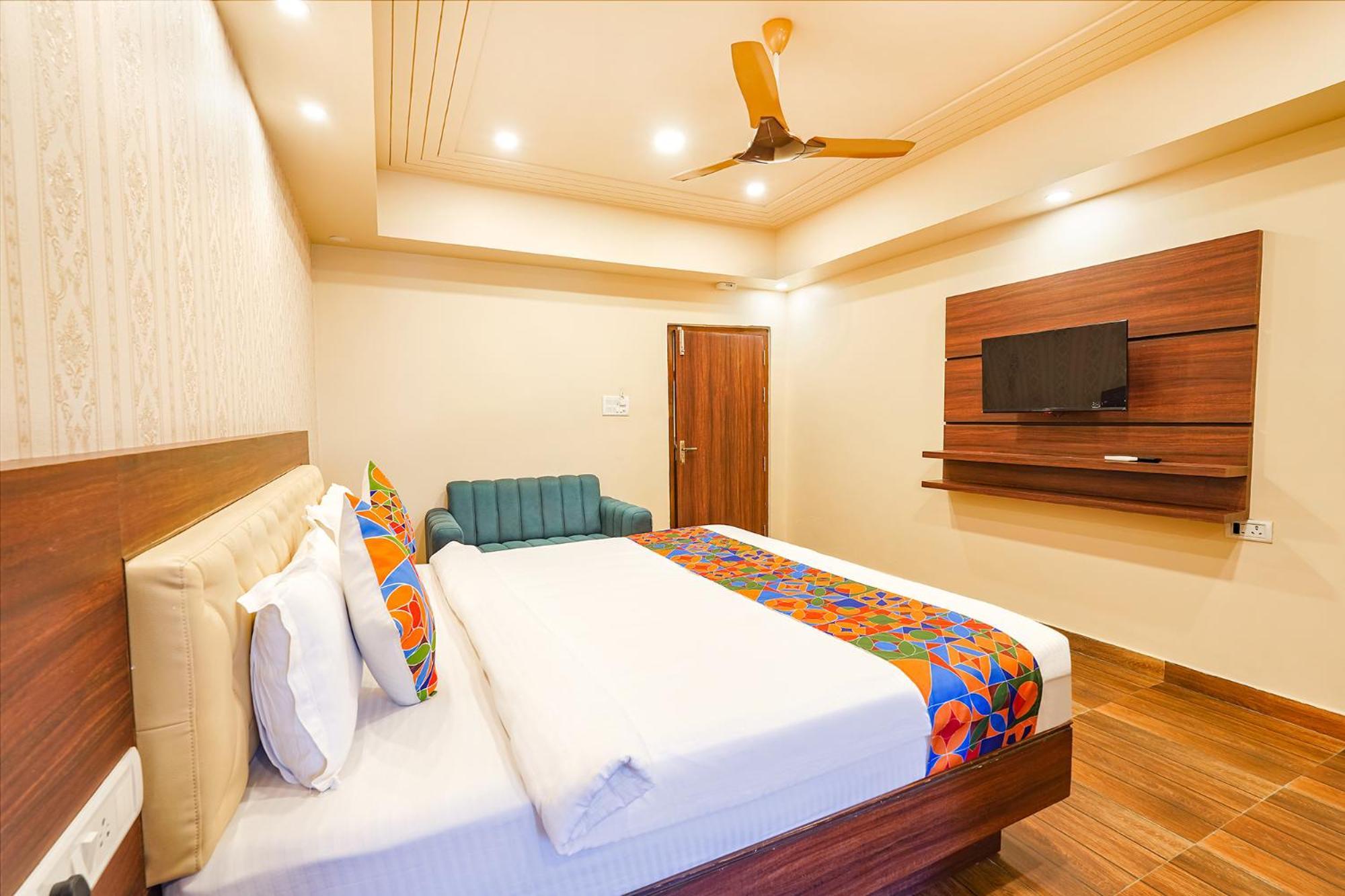 Fabhotel Grand Falcon Bangalore Bagian luar foto