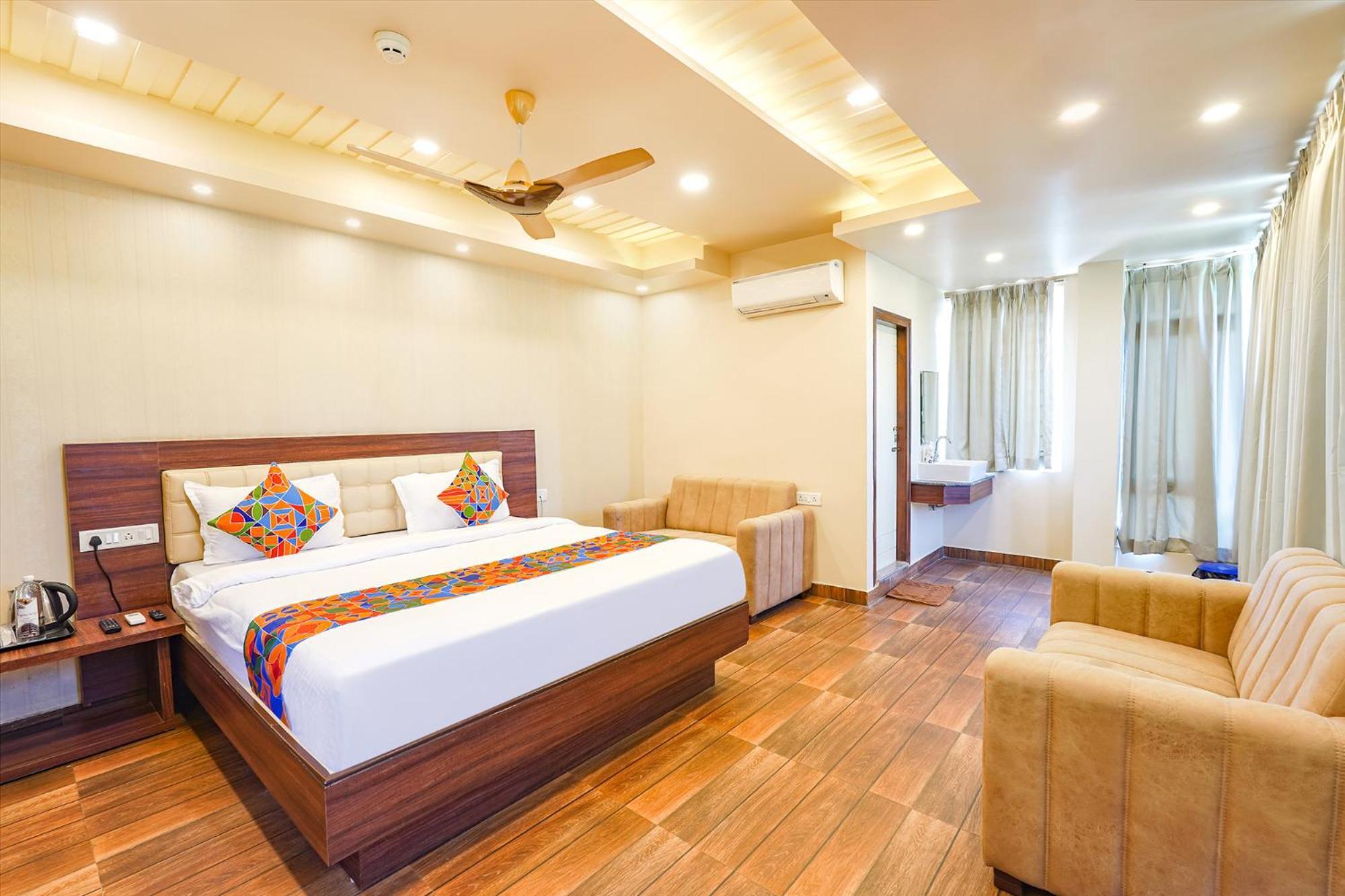 Fabhotel Grand Falcon Bangalore Bagian luar foto