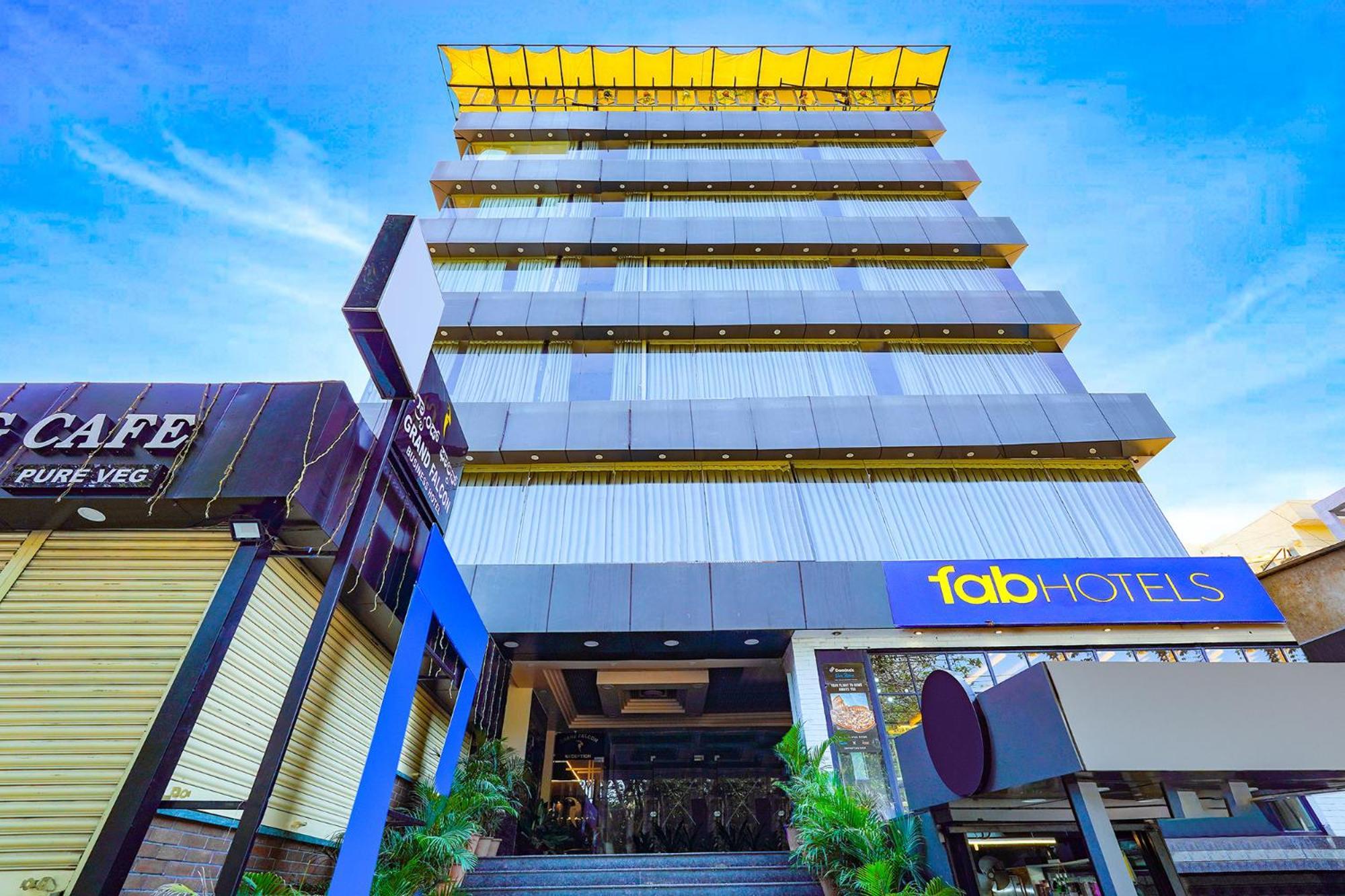 Fabhotel Grand Falcon Bangalore Bagian luar foto