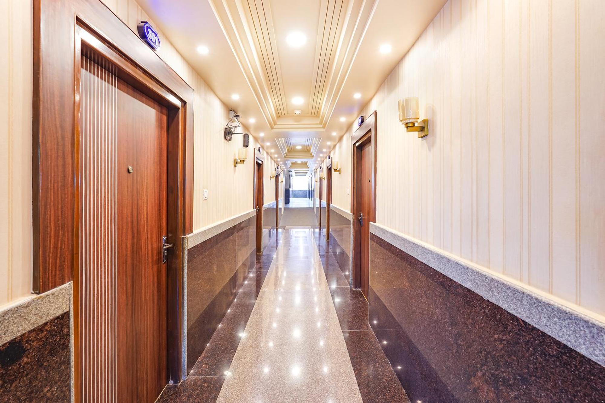 Fabhotel Grand Falcon Bangalore Bagian luar foto