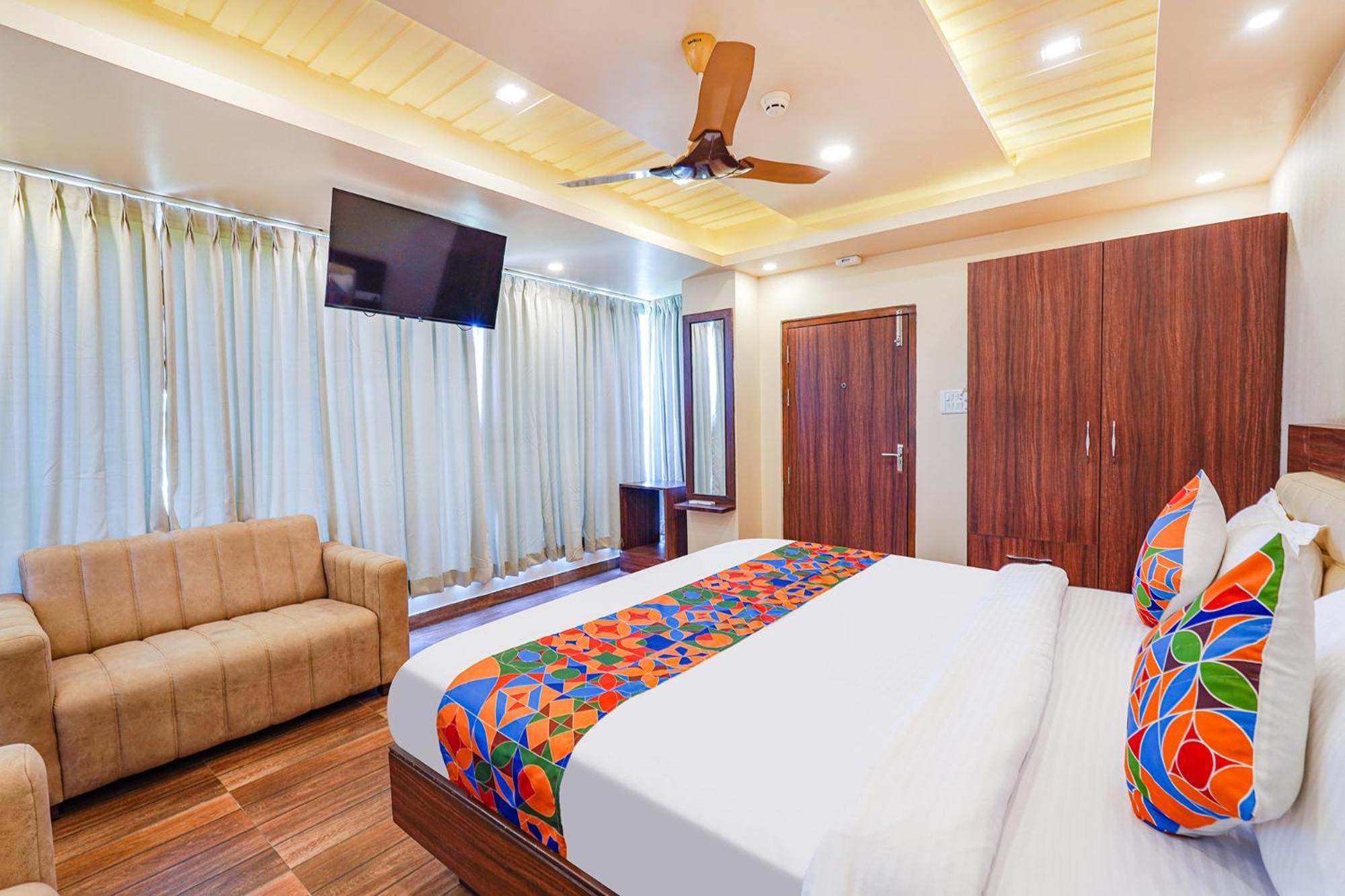 Fabhotel Grand Falcon Bangalore Bagian luar foto